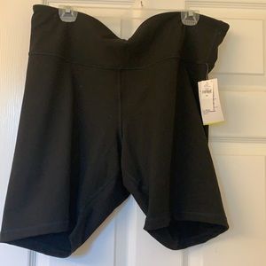Old Navy Bermuda High Rise shorts